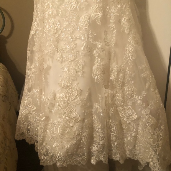 Size 12 allure wedding dress- never worn - Picture 7 of 8